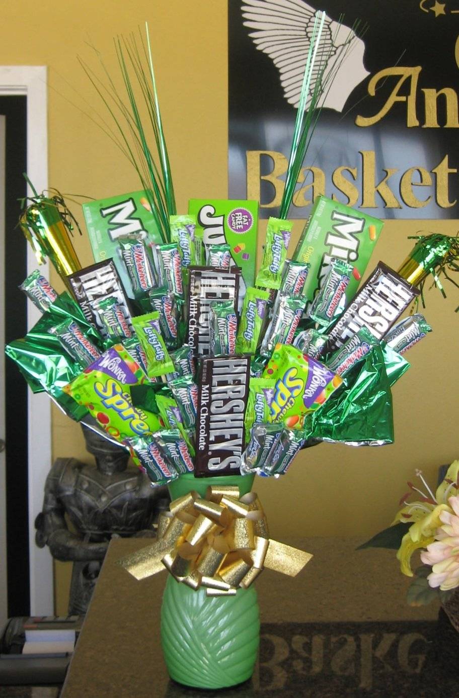 Green St. Patrick's Day candy bouquet with Hershey's and Laffy Taffy