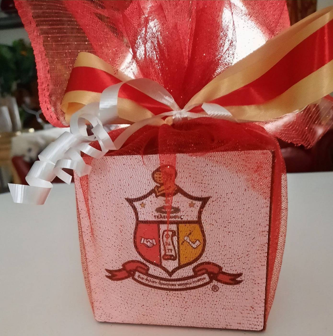 Kappa Alpha Psi crest red and gold party favor box